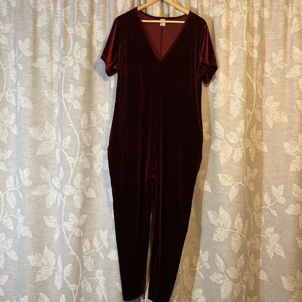 Smash + Tess Velvet Romper in Merry Merlot